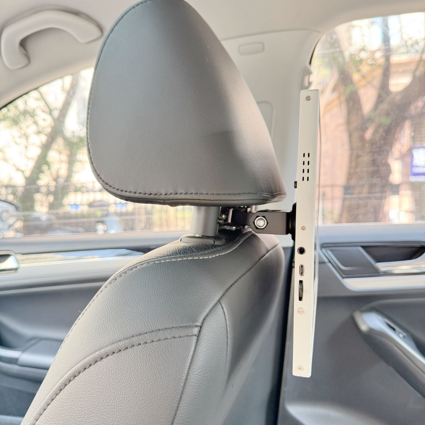 Braket Monitor Sandaran Kepala - Tablet Car Mount ulasan dan harga